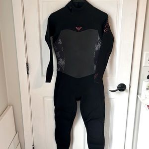 Roxy Women’s Size 8 4:3 wetsuit